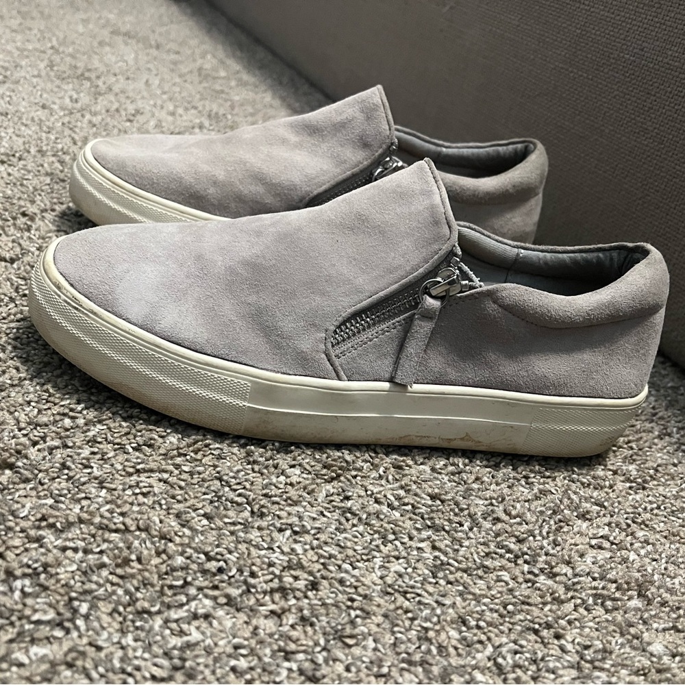 Steve Madden suede sneaker size 10